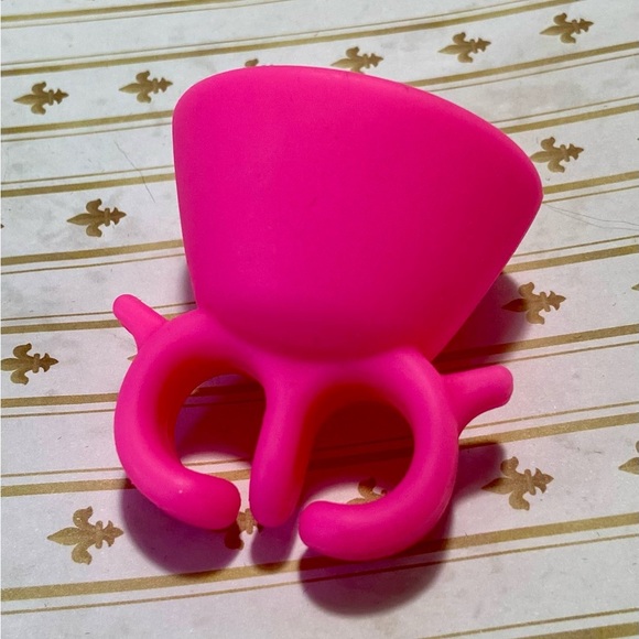 🍀 3/$15 Sassy+Chic Nail Grooming Bundle w/ Convenient Nail Polish Holder - Picture 5 of 6